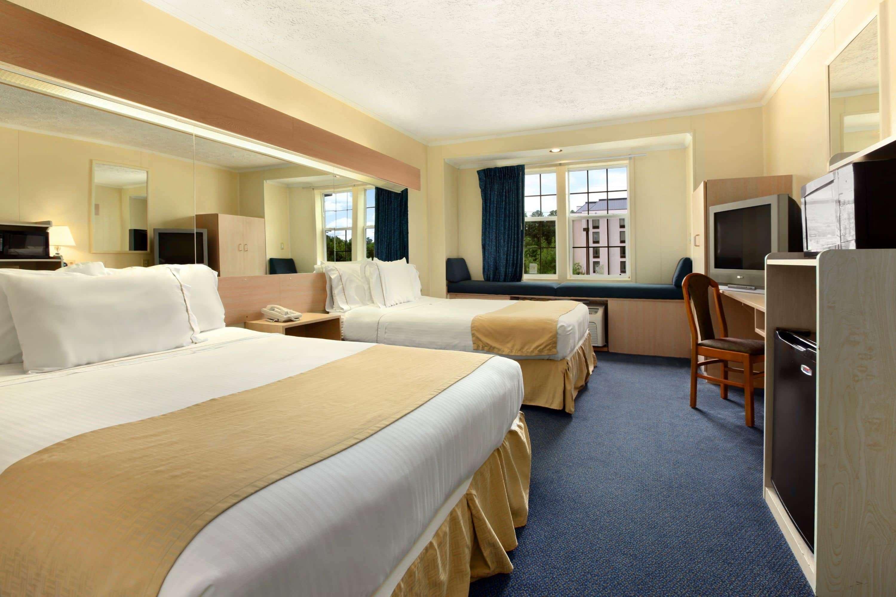 Microtel Inn & Suites By Wyndham Columbia Fort Jackson N Exterior photo